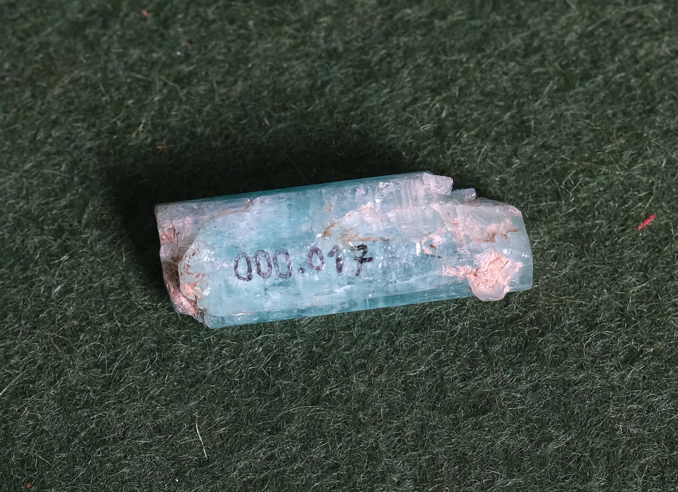 Amostra mineral: esmeralda