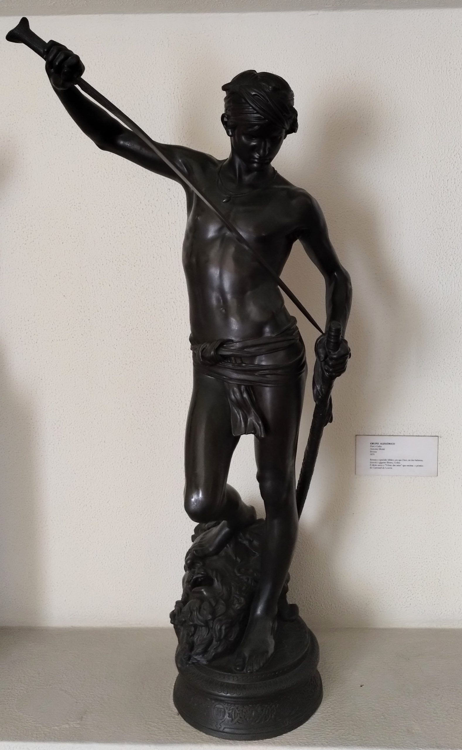 Estatueta alegórica