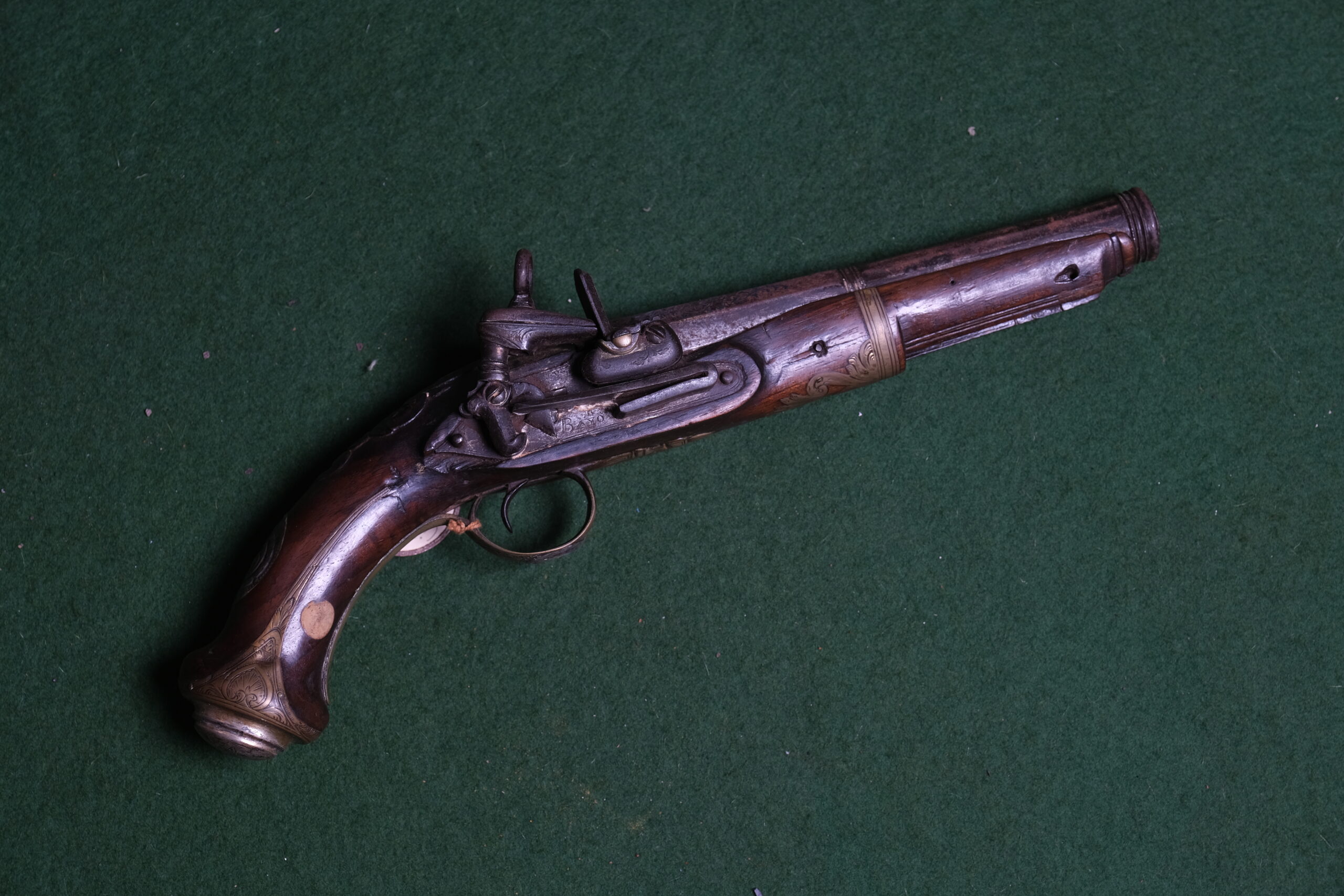 Pistola