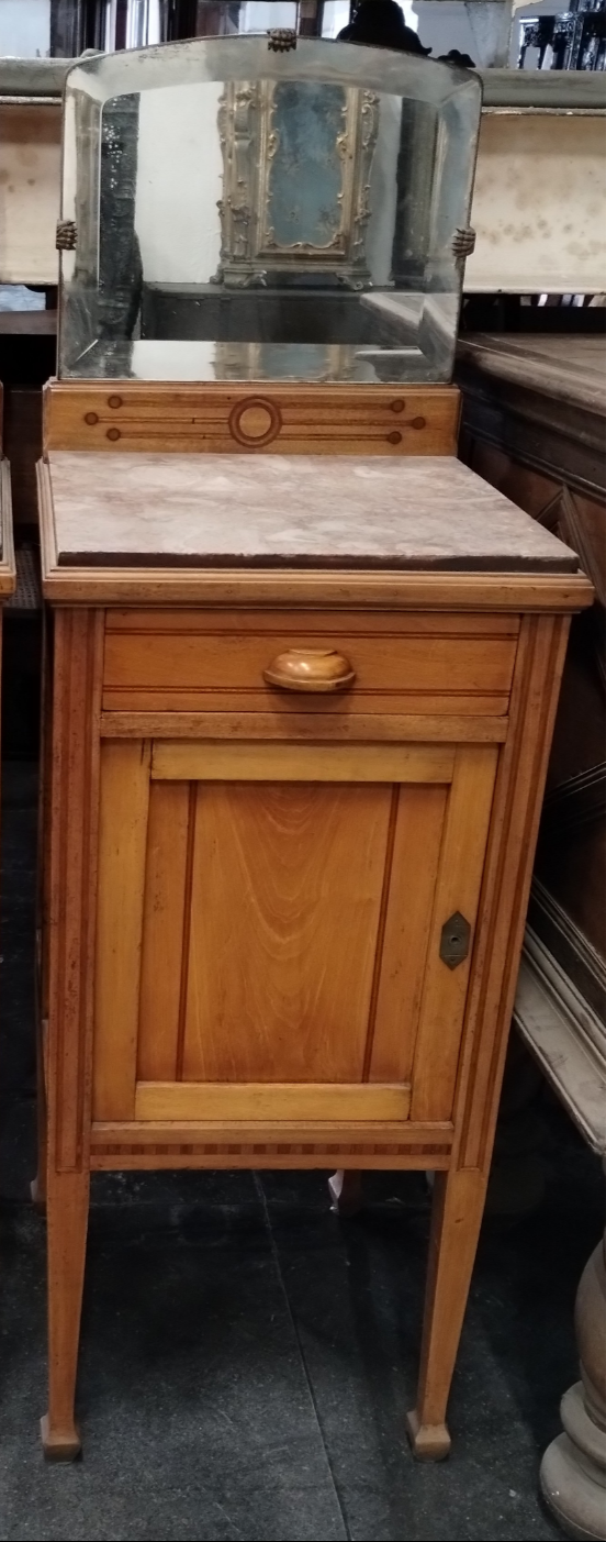 Mesa de cabeceira