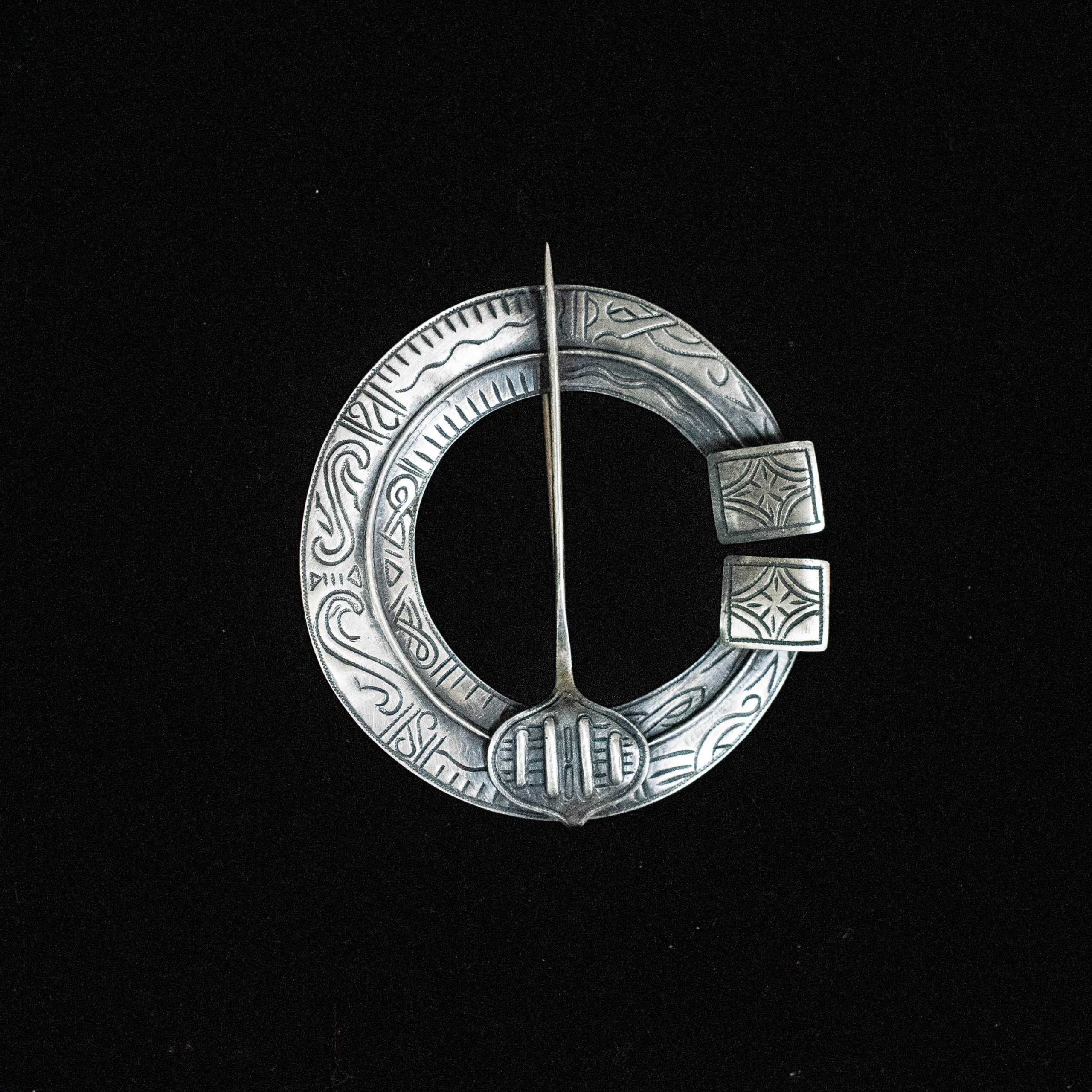 Broche