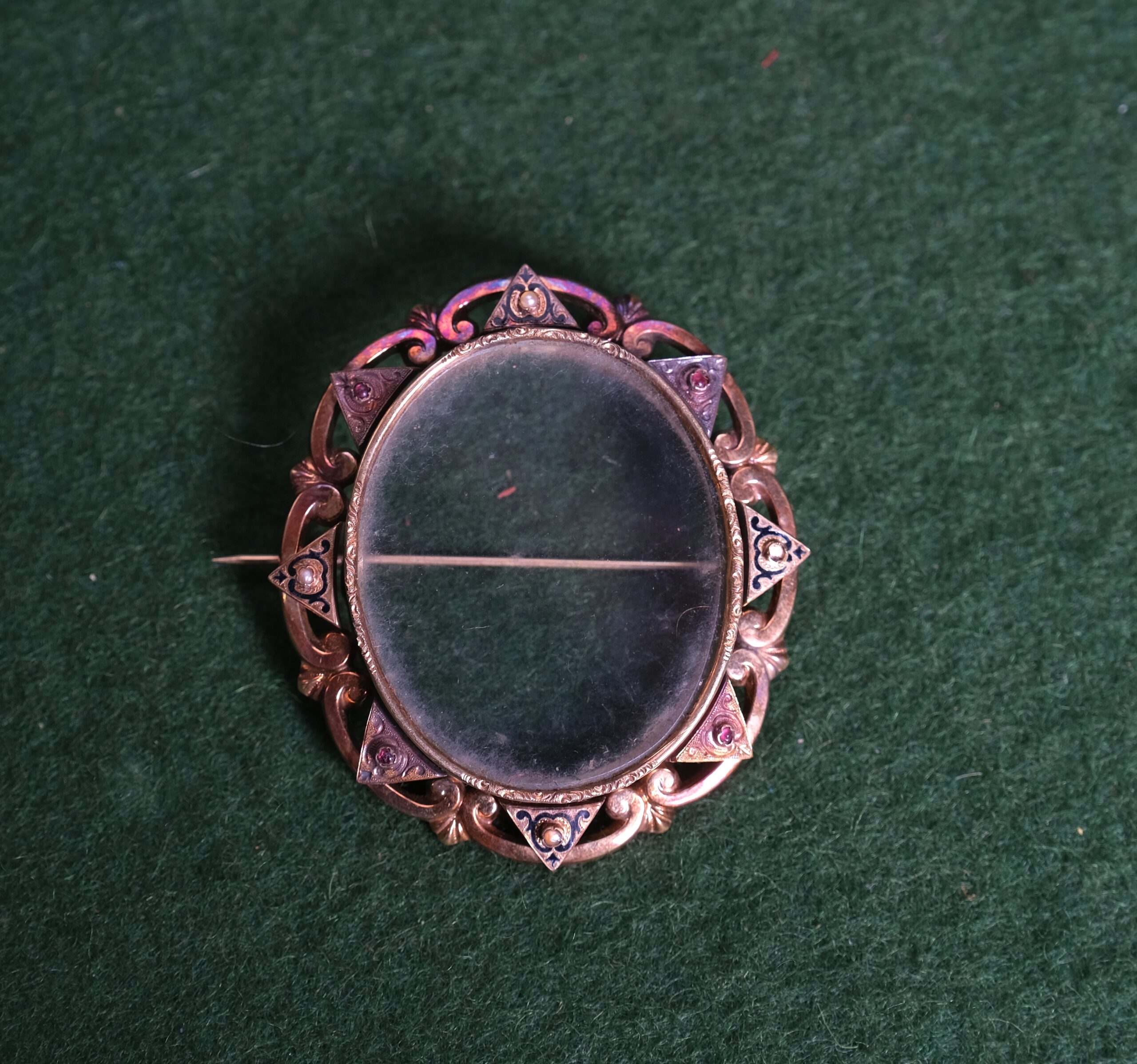 Broche