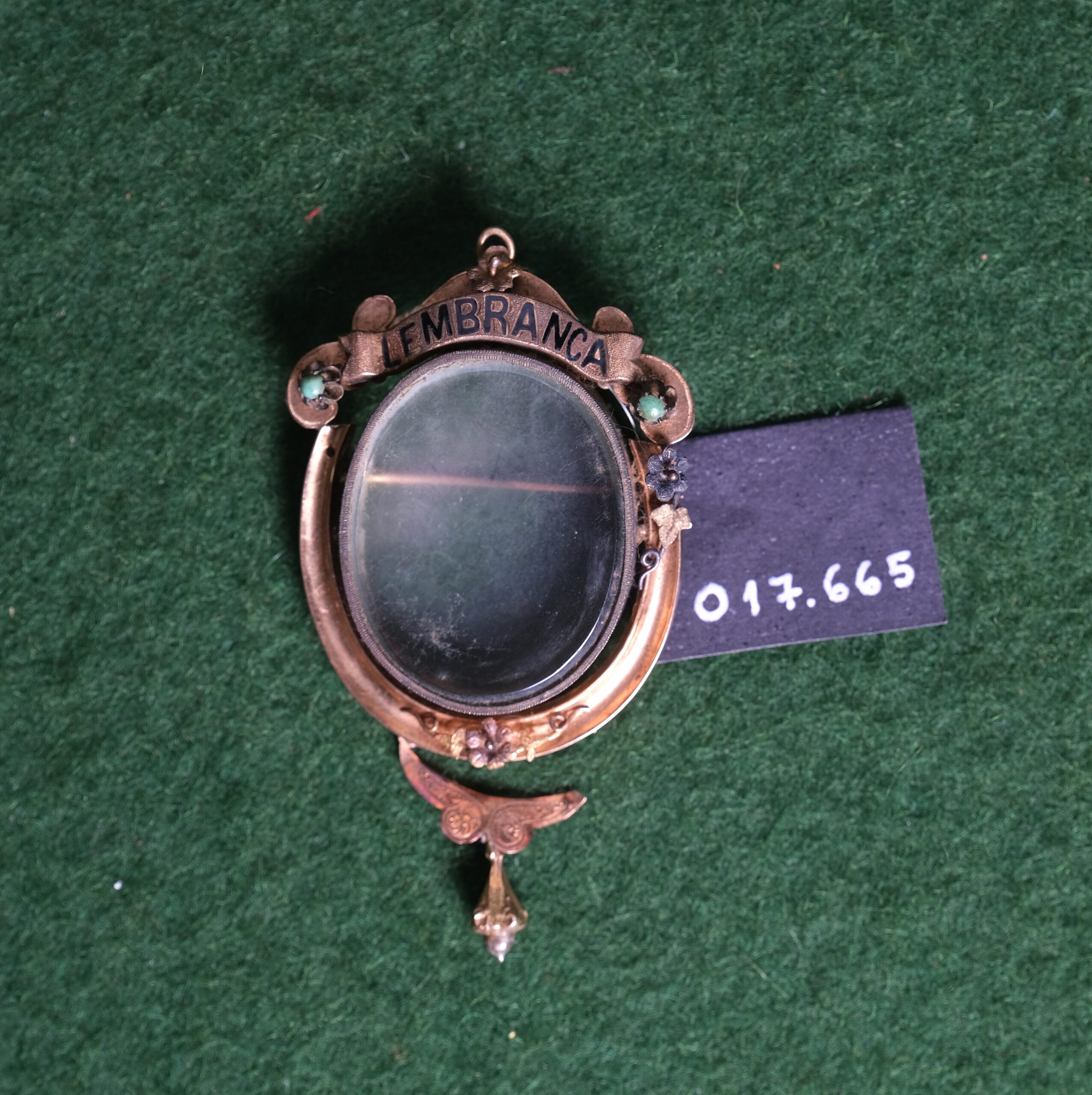 Broche