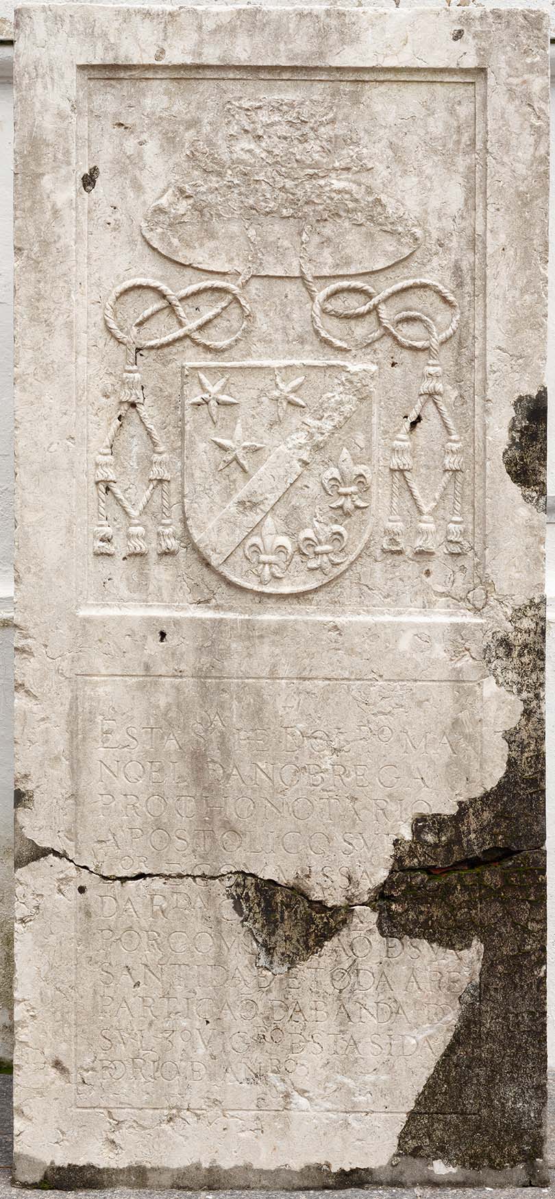 Lápide sepulcral