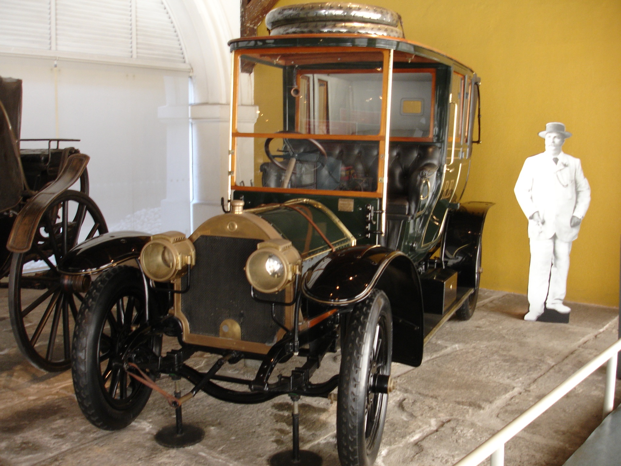 Automóvel