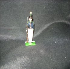 Brinquedo: soldado de chumbo
