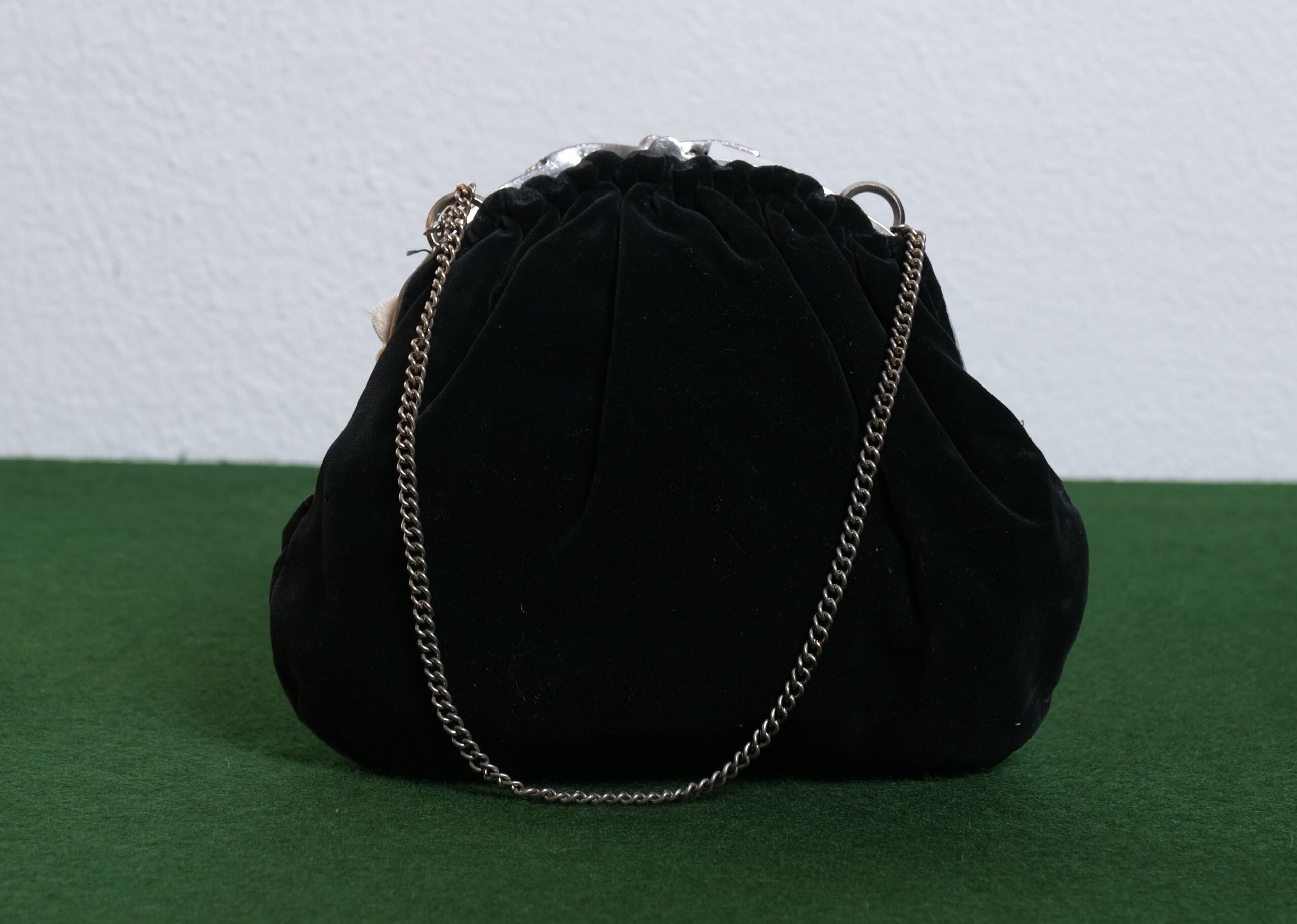 Bolsa de veludo preto