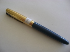 Caneta tinteiro – azul e dourado – parker
