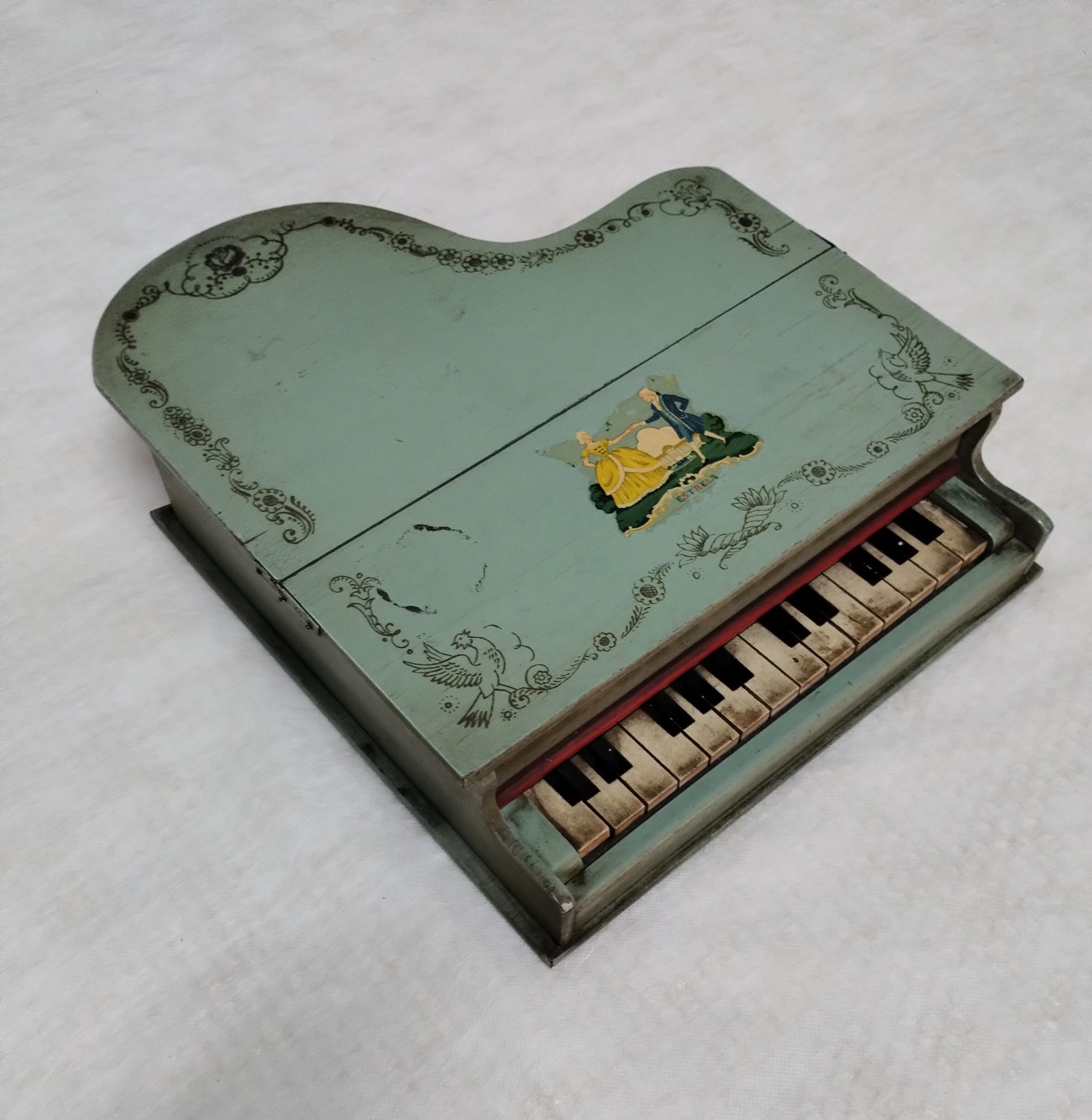 Brinquedo; piano de cauda