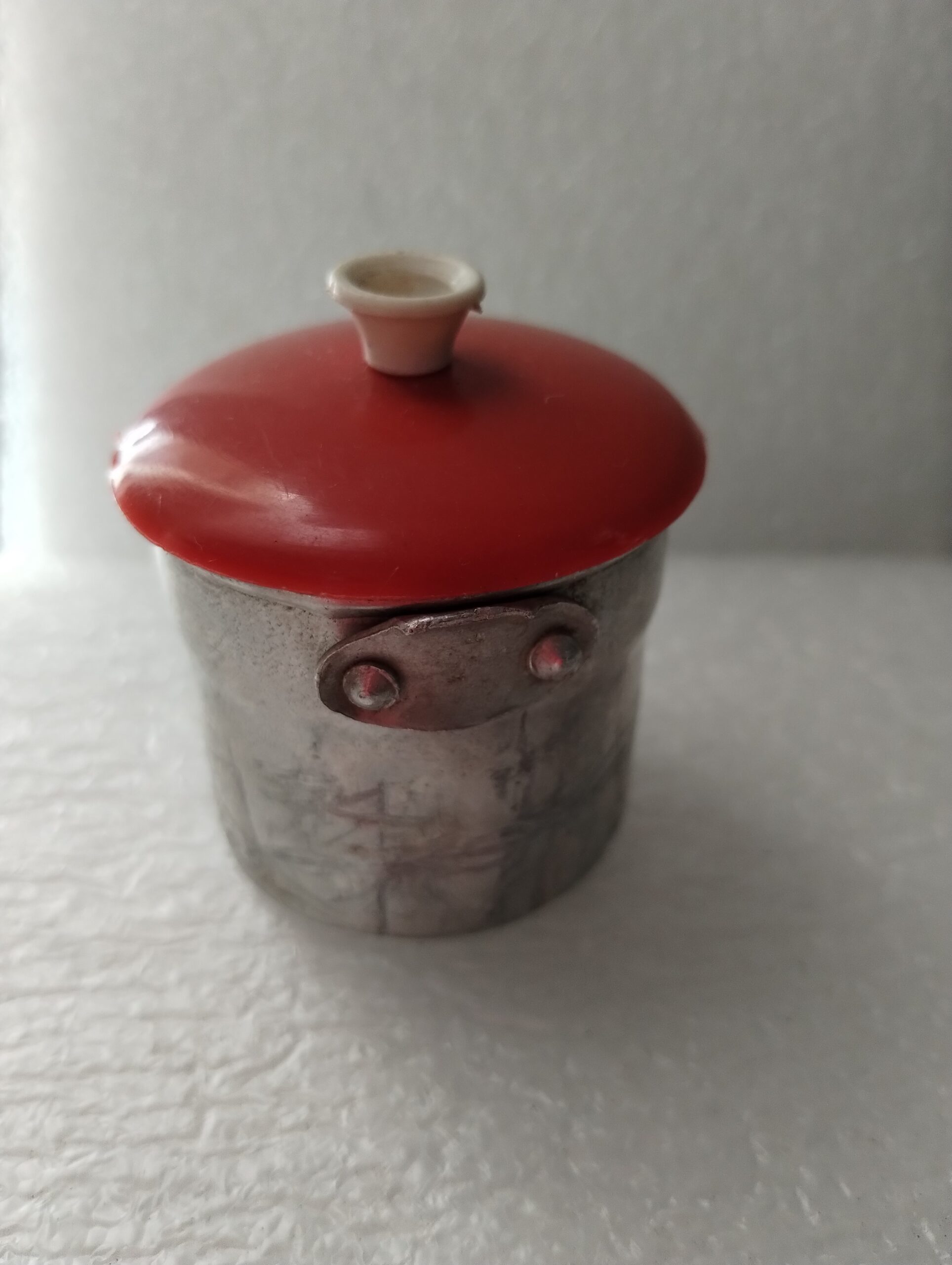 Brinquedo; Leiteira
