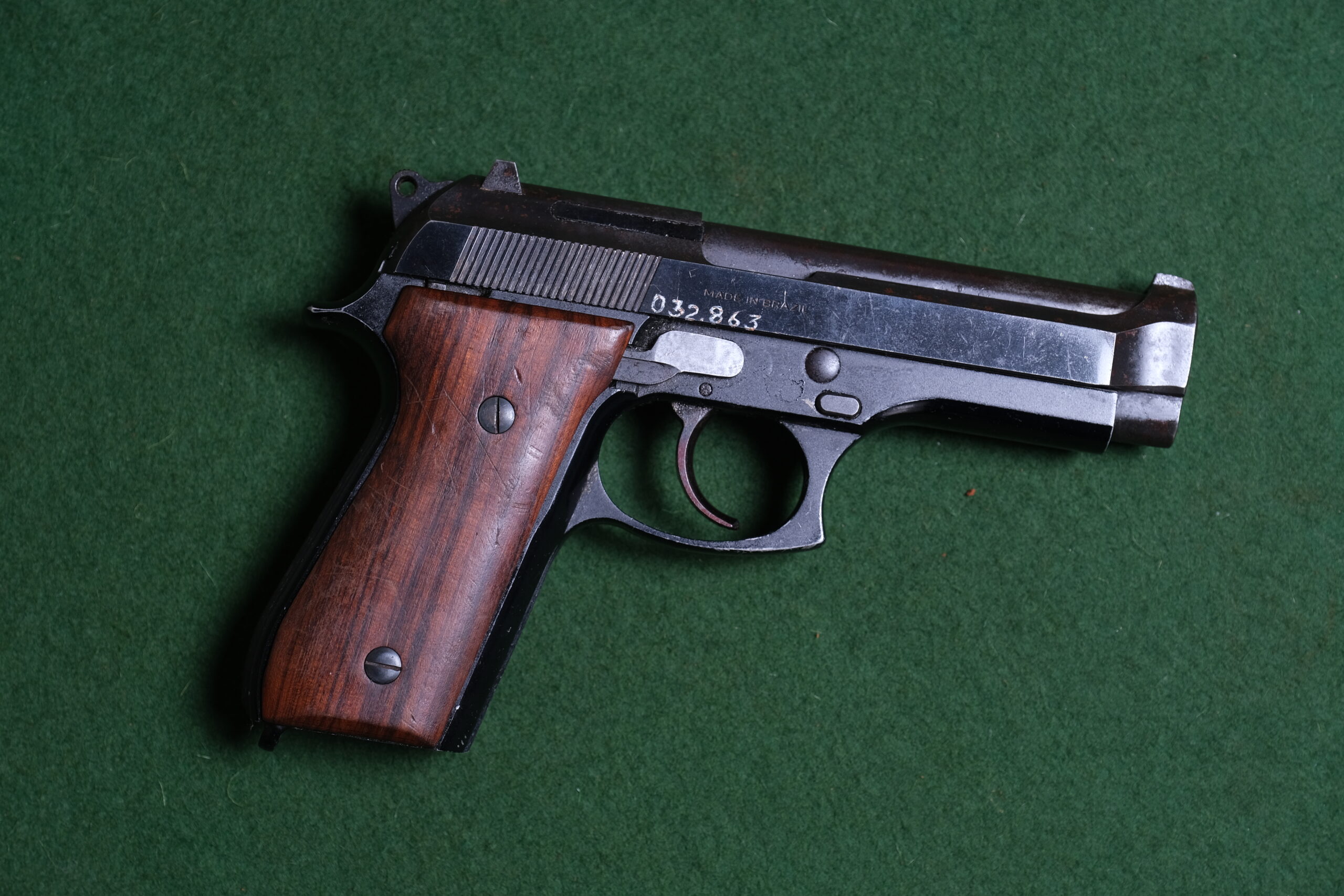 Pistola