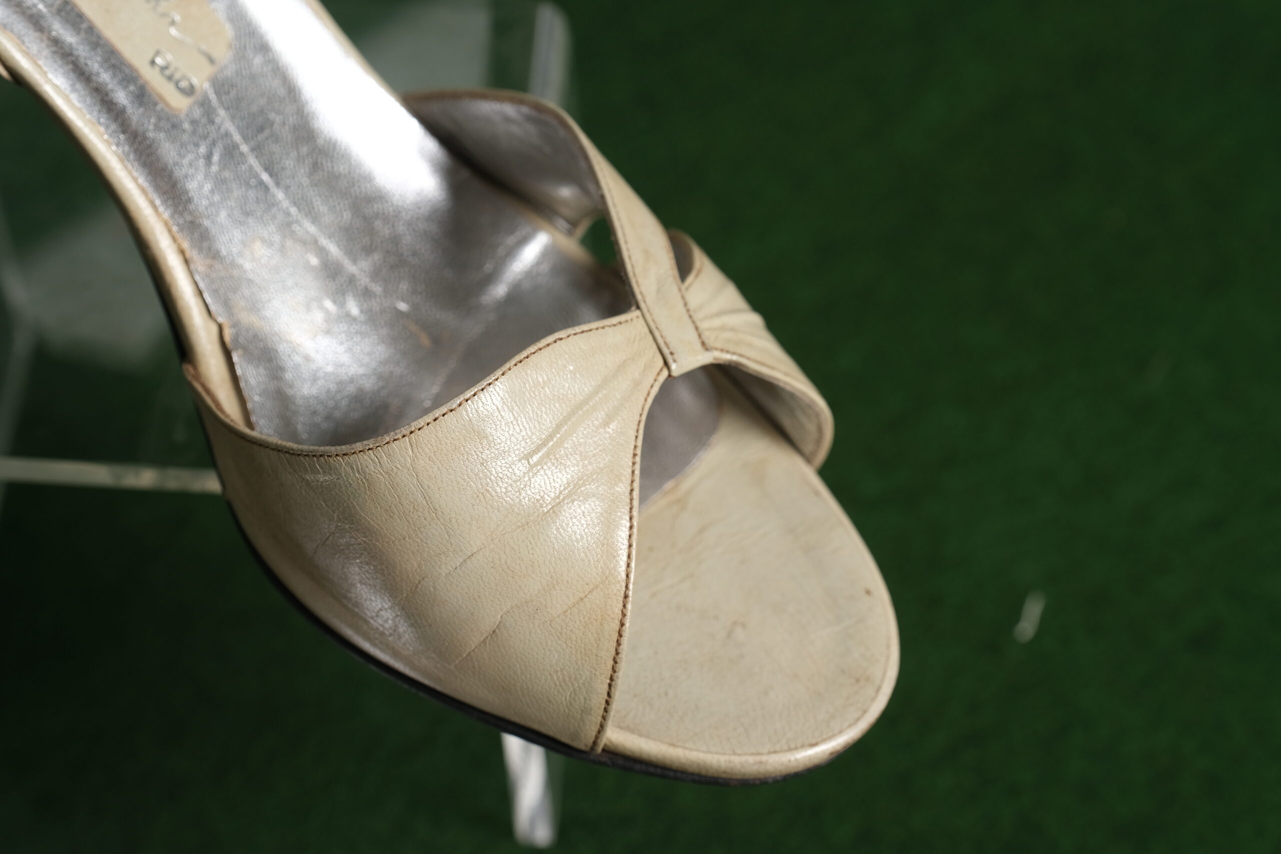 Sapato feminino (pé esquerdo)