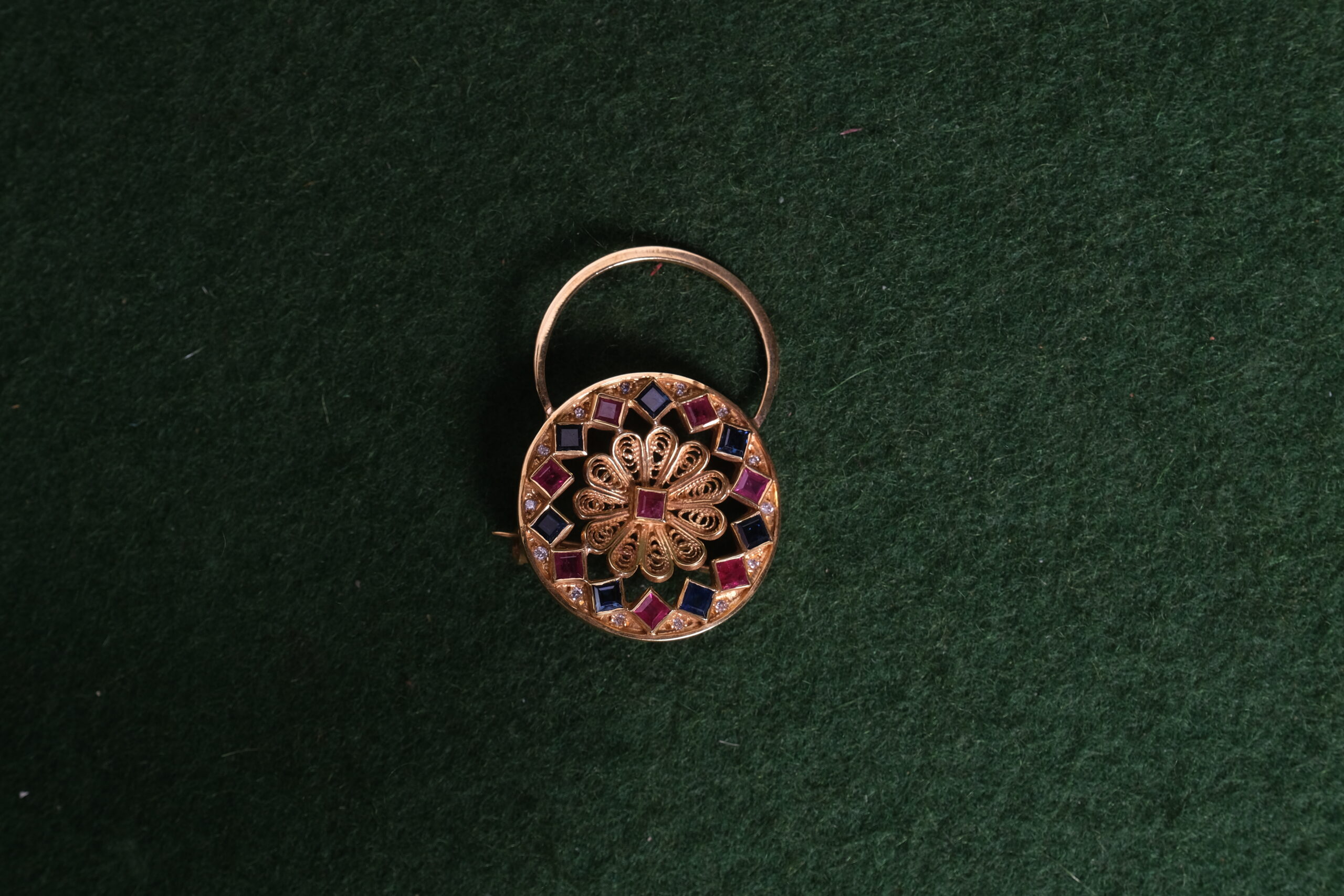 Broche