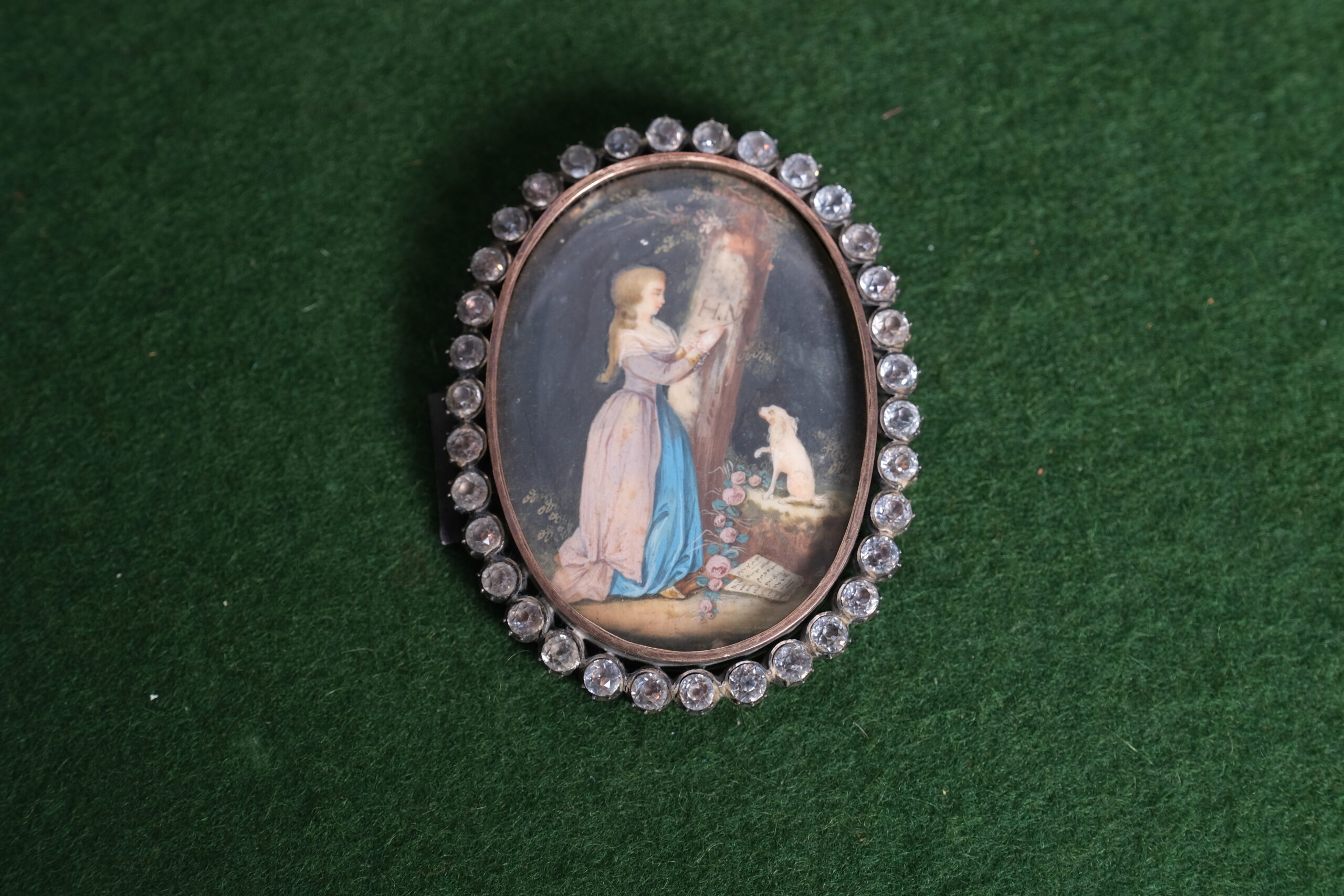 Broche
