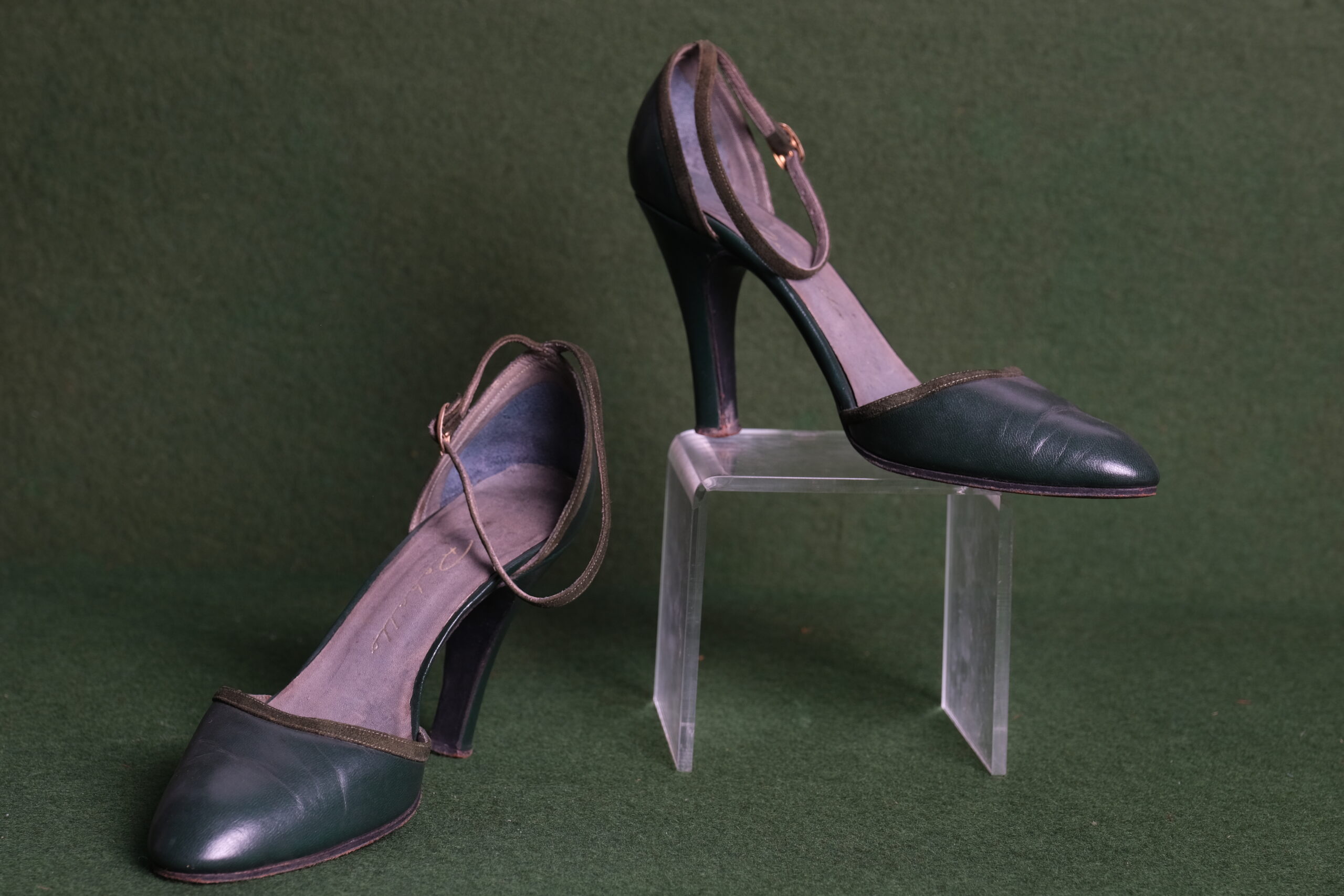 Sapato feminino (pé esquerdo)